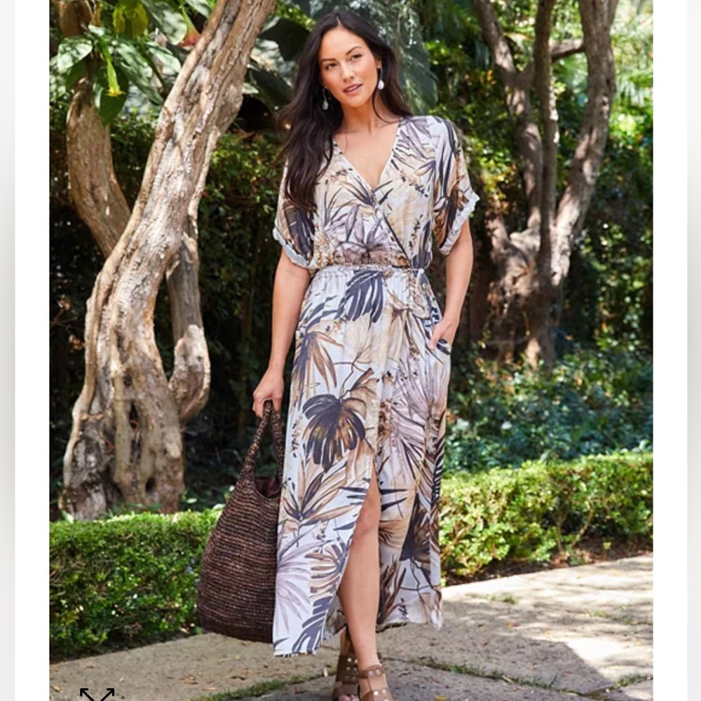 Karen Kane Cream and Brown Sundress with Dolman Sleeves and V-Neck - Picture 4 of 8